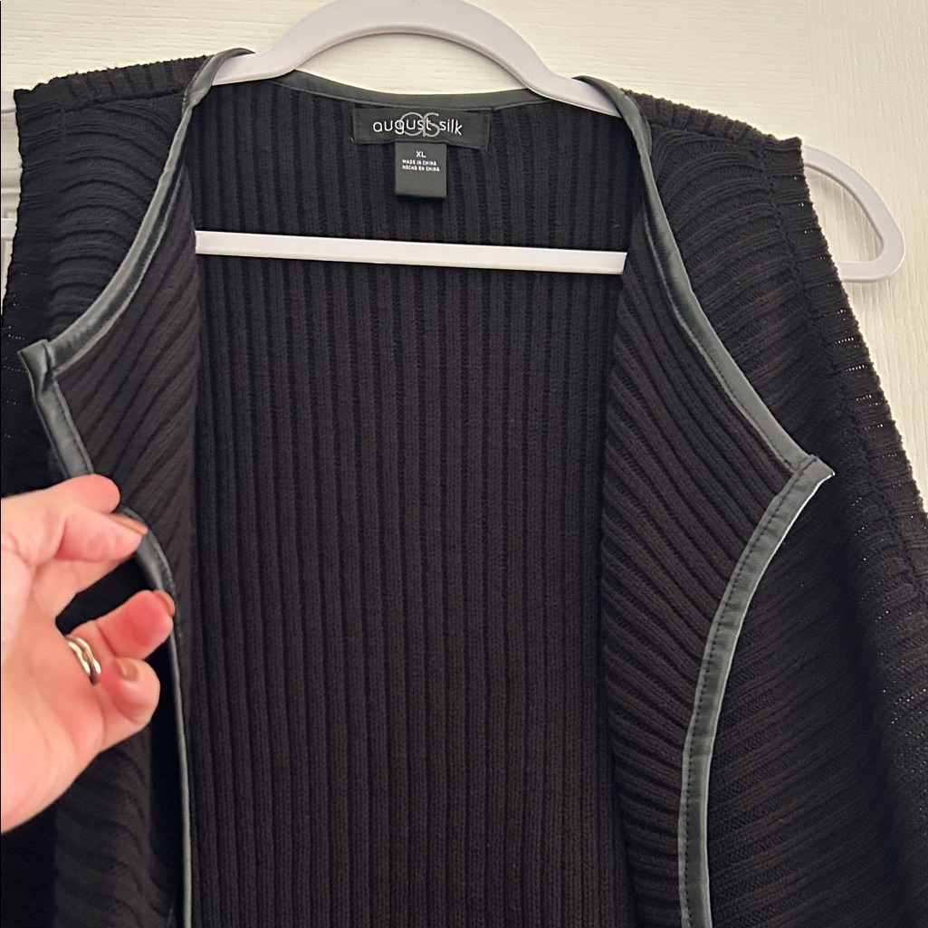 August Silk Women's Black Sleeveless Ribbed Cardigan
